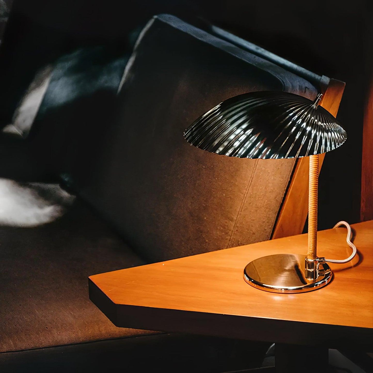 Brass Shell Table Lamp | Brass | Silver