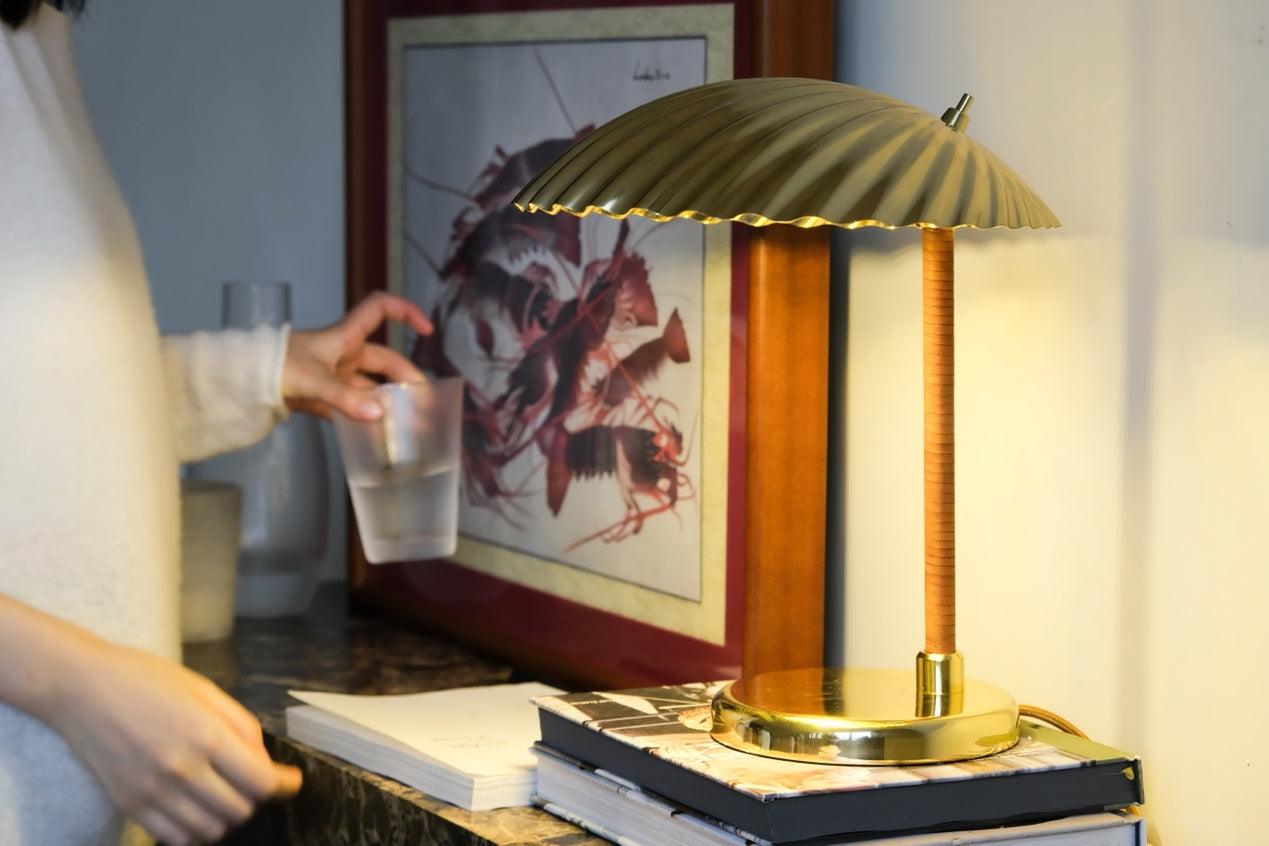 Brass Shell Table Lamp | Brass | Silver