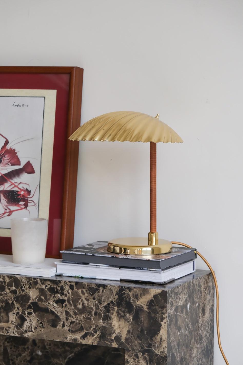 Brass Shell Table Lamp | Brass | Silver