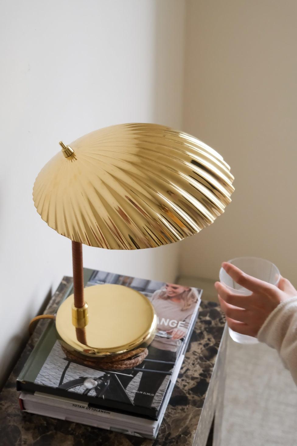 Brass Shell Table Lamp | Brass | Silver