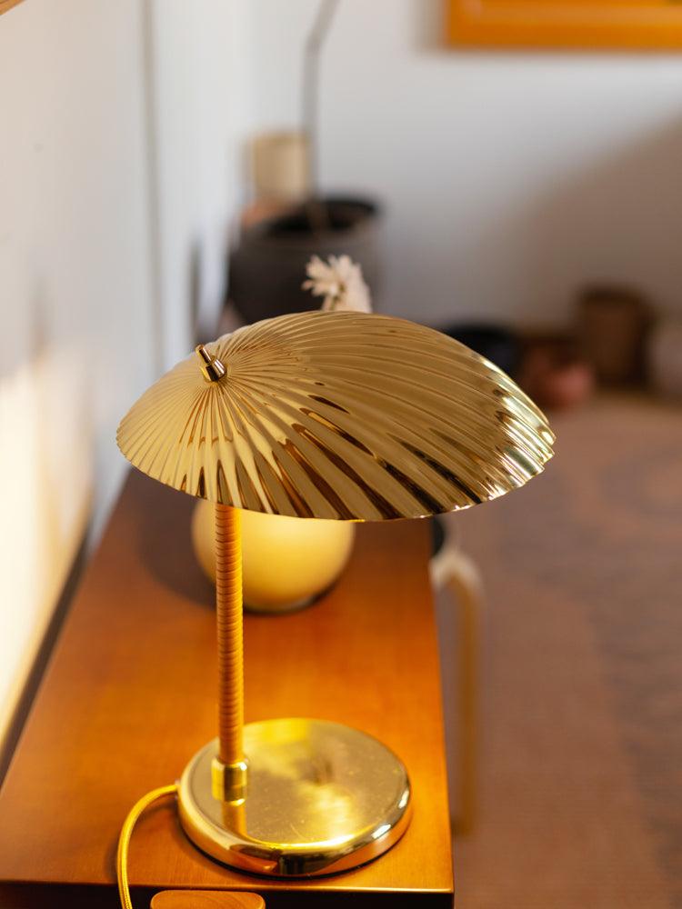 Brass Shell Table Lamp | Brass | Silver