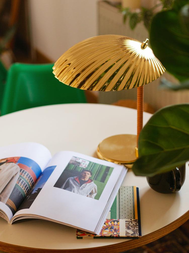 Brass Shell Table Lamp | Brass | Silver