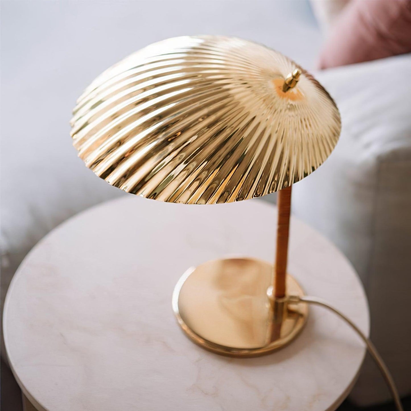 Brass Shell Table Lamp | Brass | Silver
