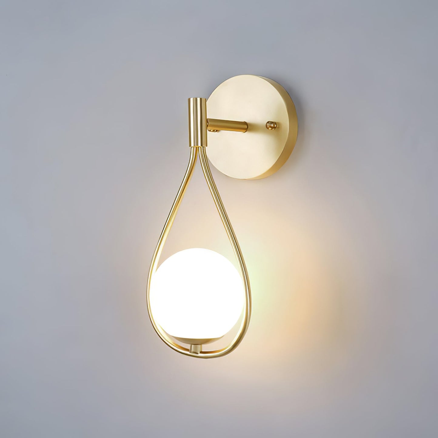 Brass Wall Lamp Set | Vintage Industrial Design | Set of 2