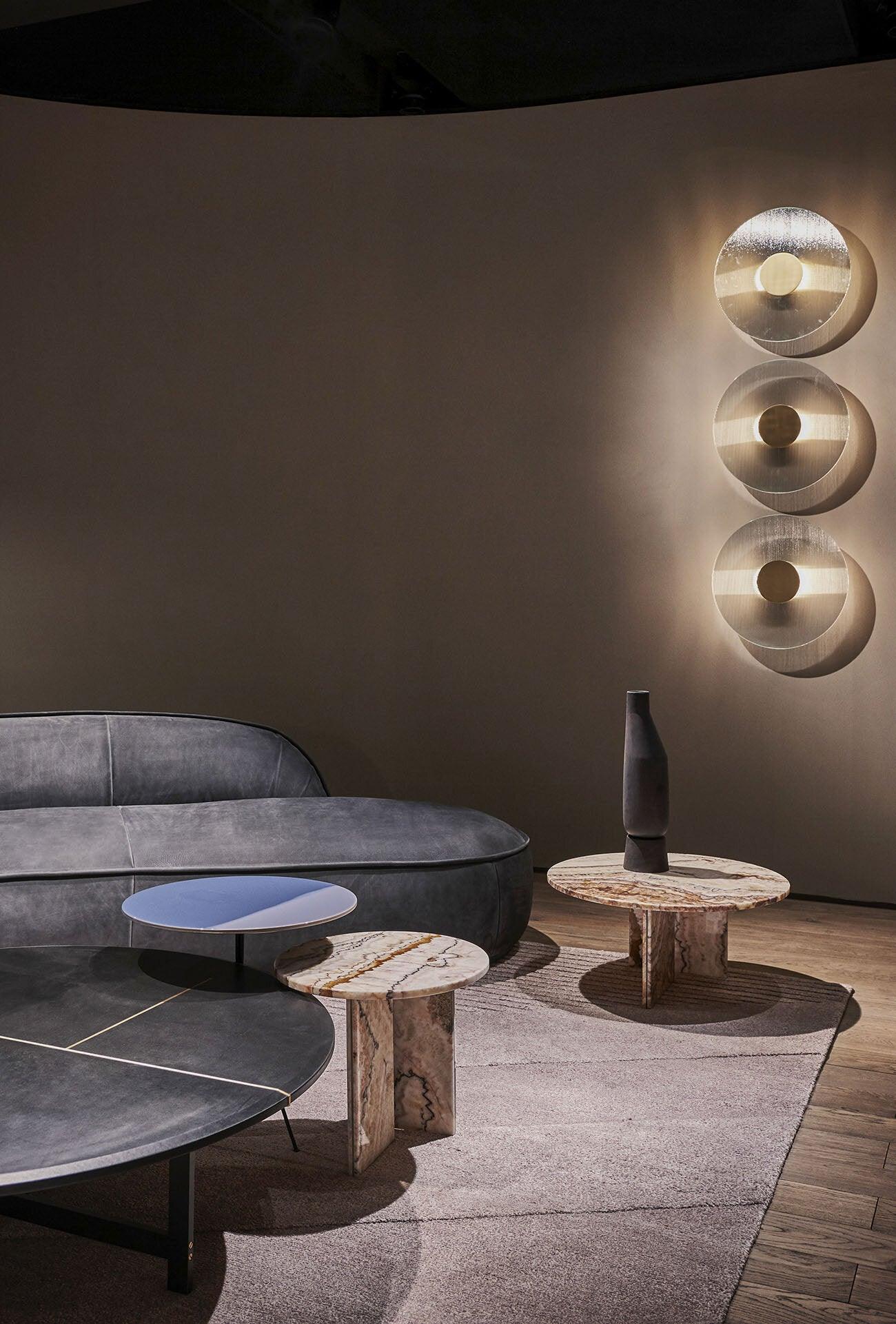 Button Wall Lamp | Brass Structure | Gold