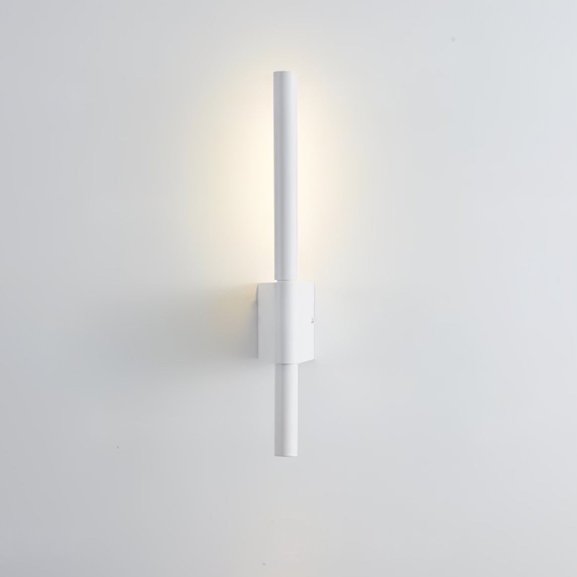 Canut LED Wall Light | Metal | Black and White