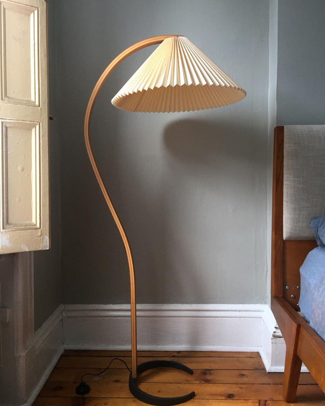 Mid-Century Floor Lamp | Beech Wood & Linen | White, Beige, Brown