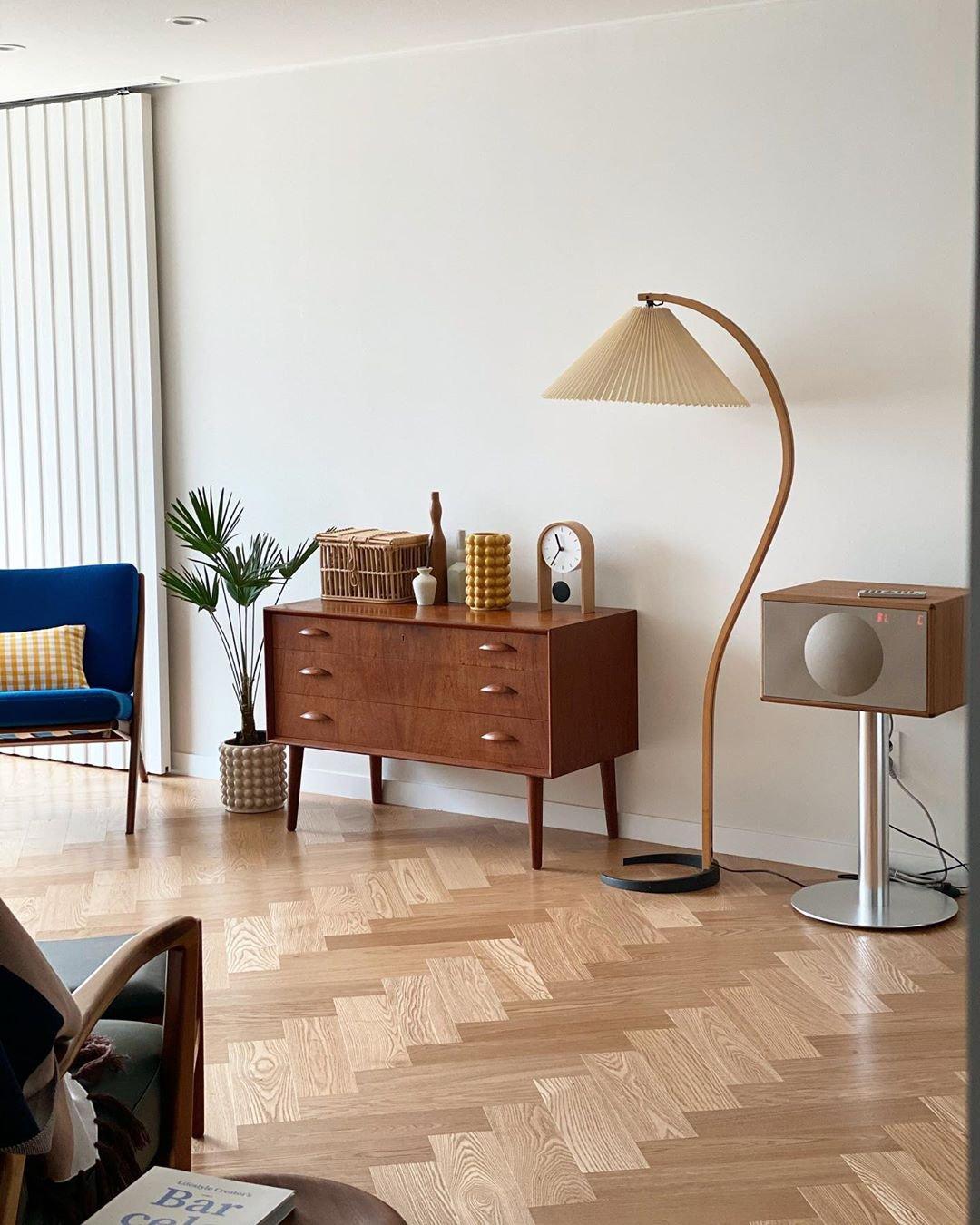Mid-Century Floor Lamp | Beech Wood & Linen | White, Beige, Brown