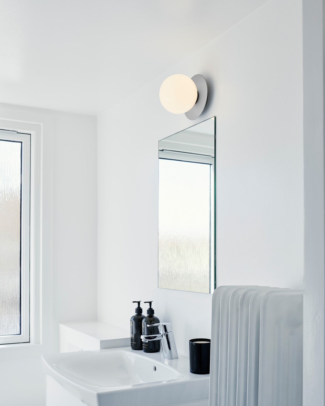 Celeste Wall Lamp | Metal, Brass, Glass | Black, White, Clear