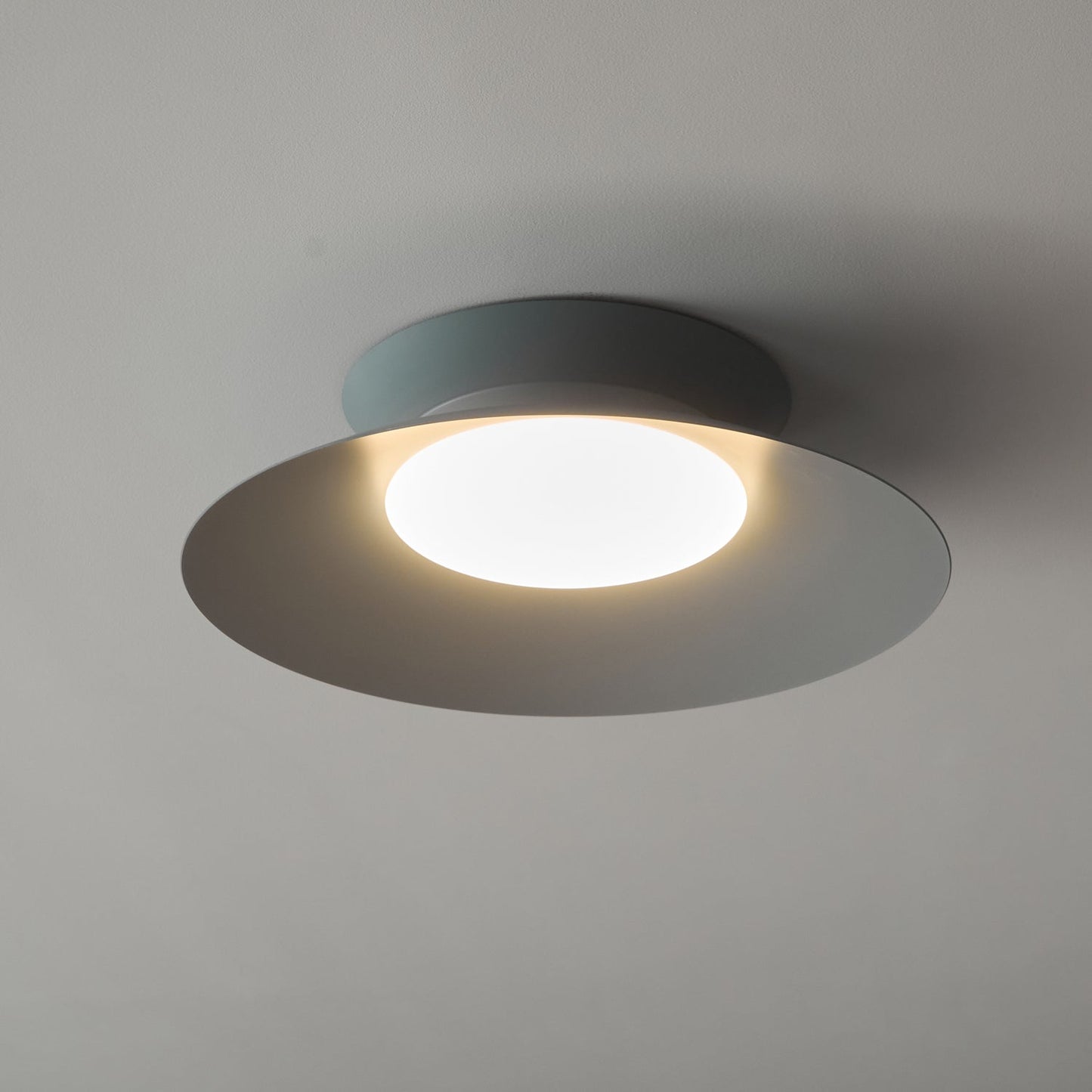 Cetra Ceiling Light | Aluminum/Acrylic | White