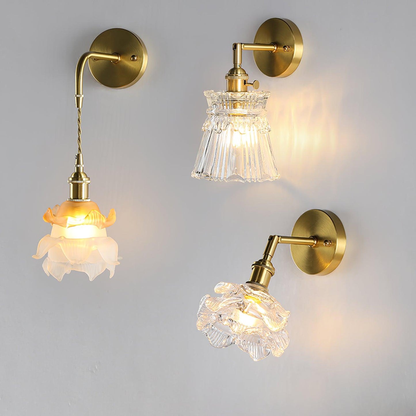 Chaika Wall Lamp | Glass & Brass | Clear