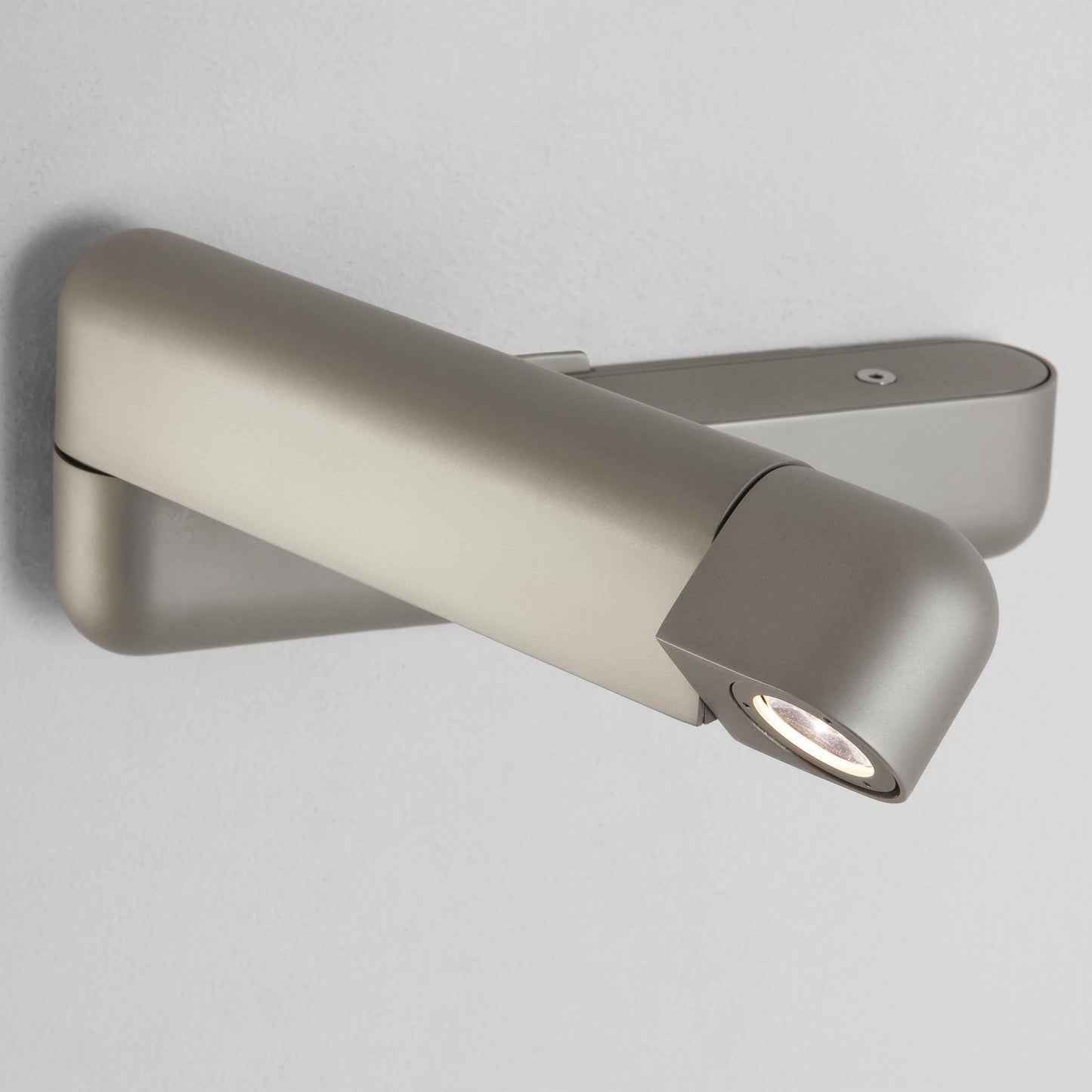 Modern LED Bedside Wall Lamp | Metal | Black or Nickel