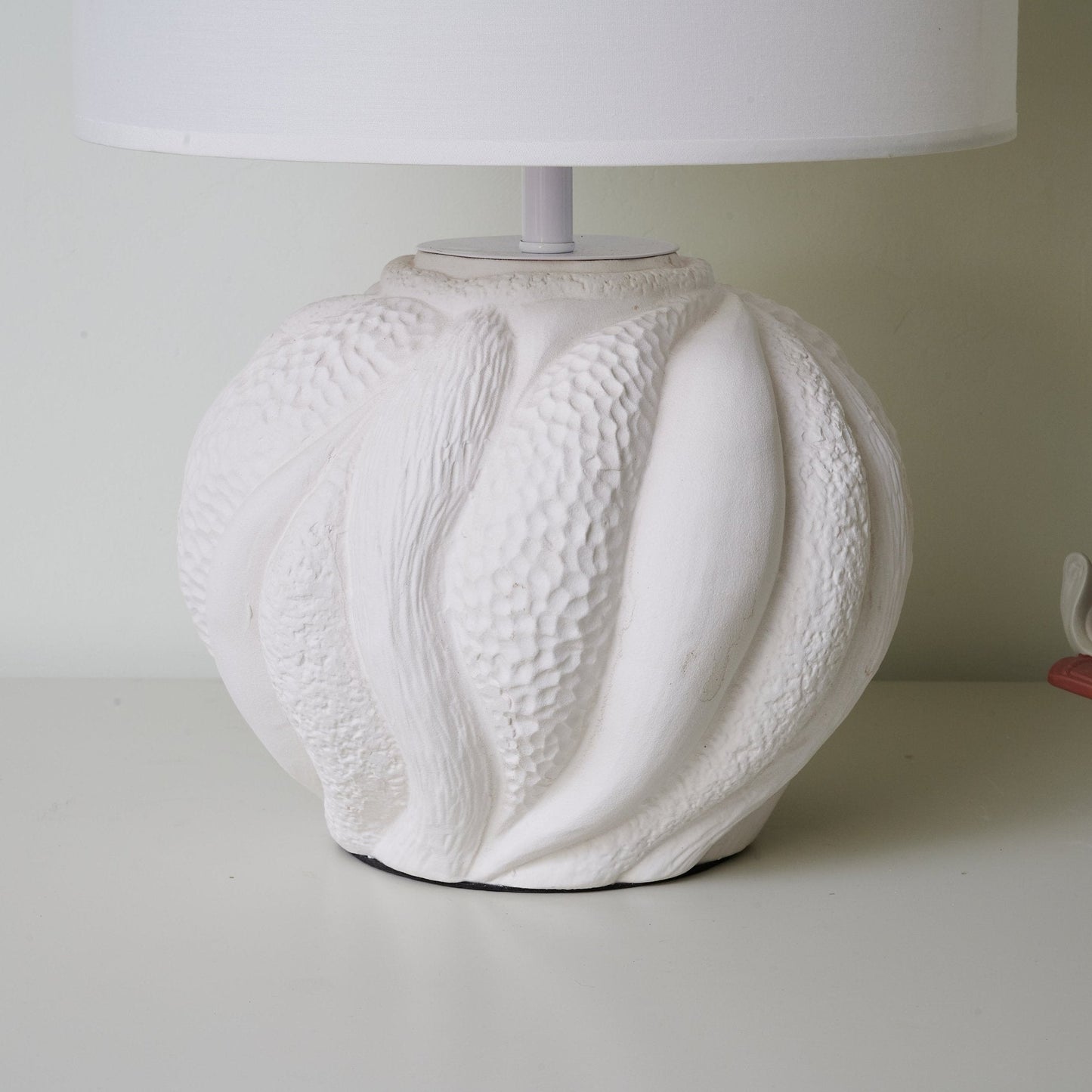 Corvara Table Lamp | Textured Ceramic | White