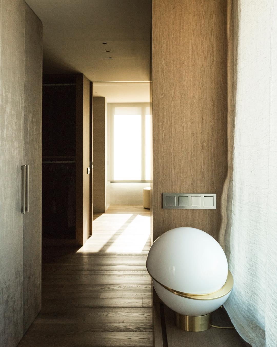 Crescent Table Lamp | Brushed Brass & White Acrylic | 30cm Diameter