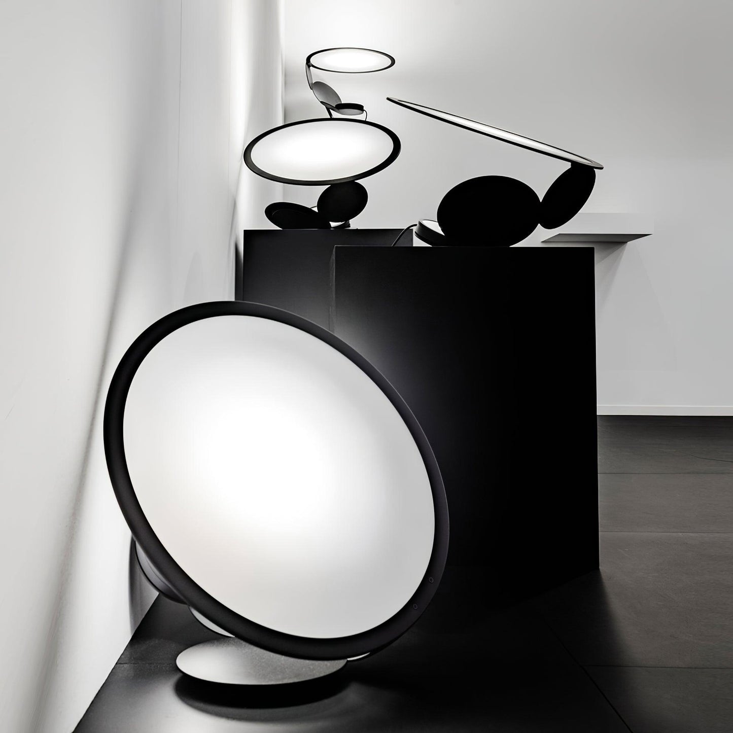 Cut Table Lamp | Adjustable Design | Black & White