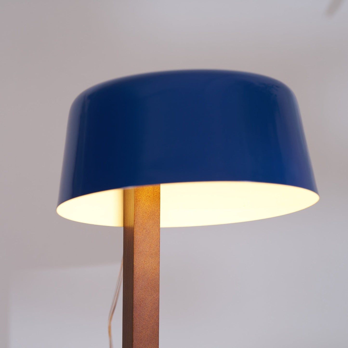 Dario Table Lamp | Wood & Chrome | Blue Shade
