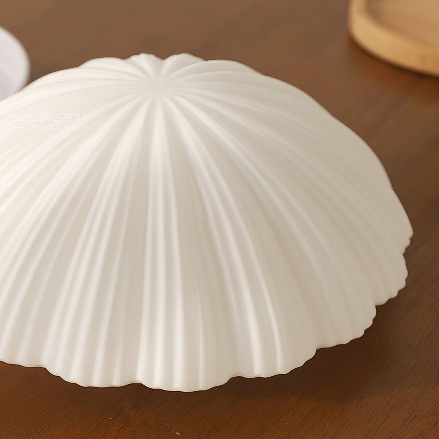 Seashell Ceiling Lamp | Integrated LED | White | 25cm/35cm Diameter