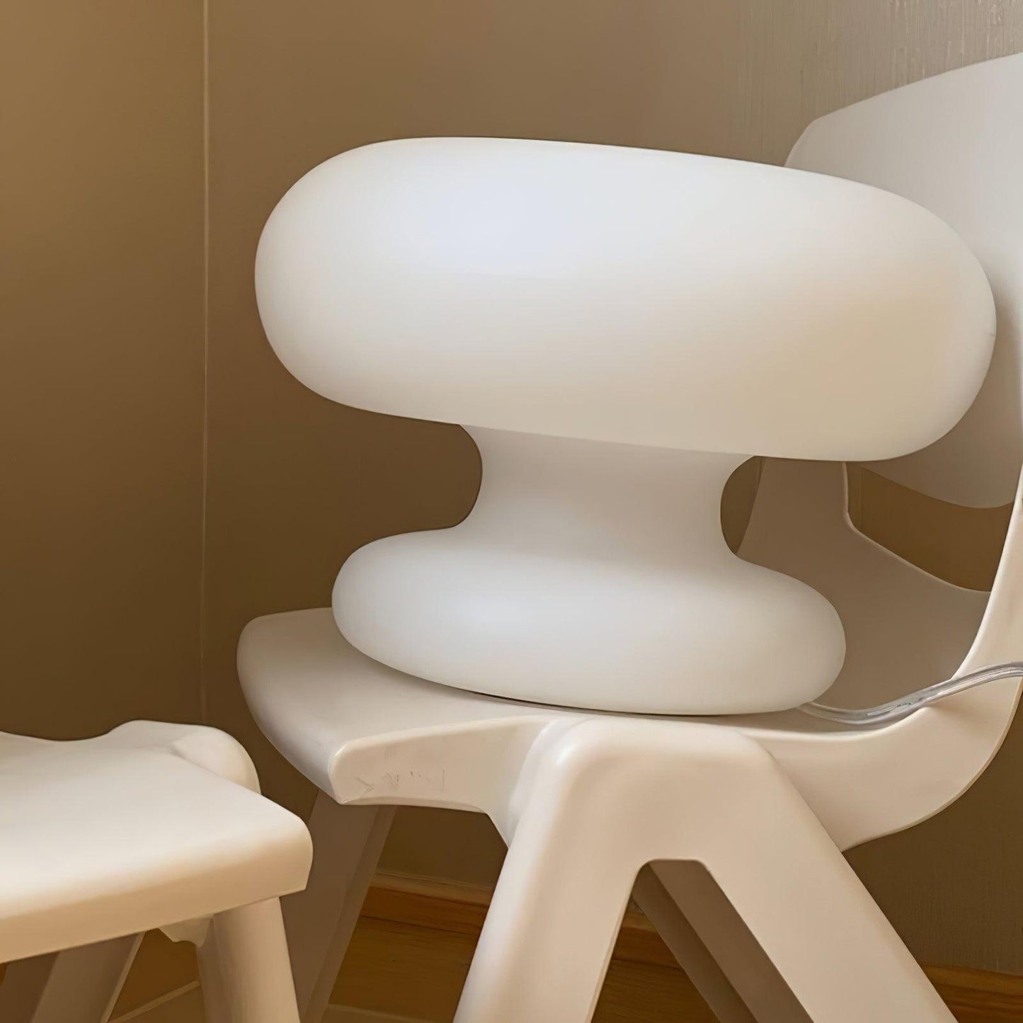 Donut Table Lamp | Frosted Glass & Metal | White
