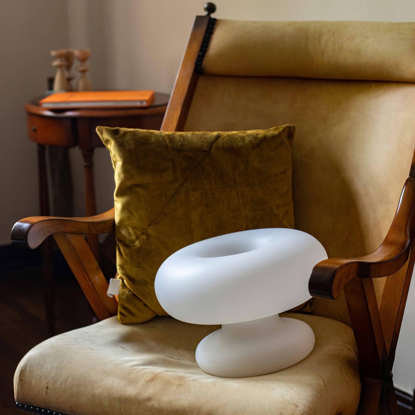 Donut Table Lamp | Frosted Glass & Metal | White
