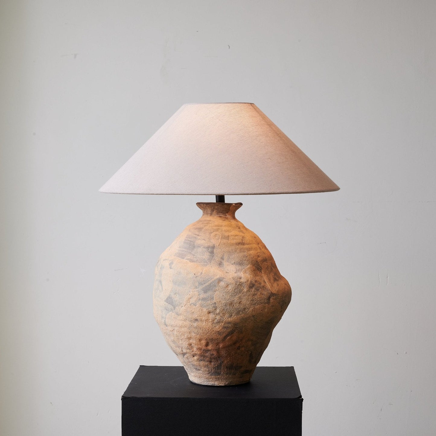 Duna Table Lamp | Sculpted Clay | Beige Shade