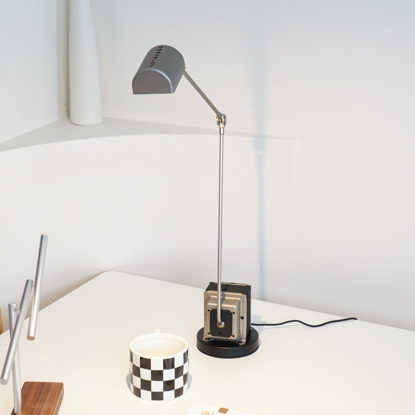 Dynamo Table Lamp | Rotating Diffuser | Dimmable LED