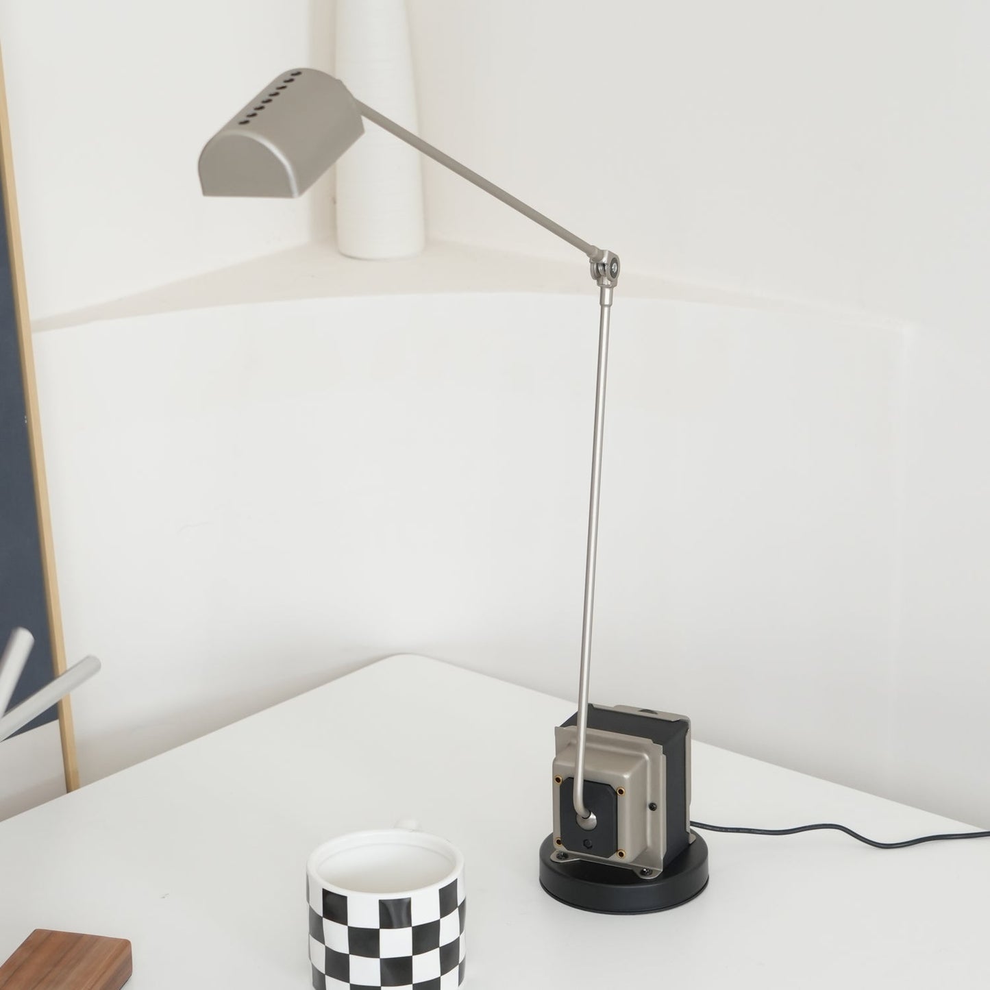 Dynamo Table Lamp | Rotating Diffuser | Dimmable LED