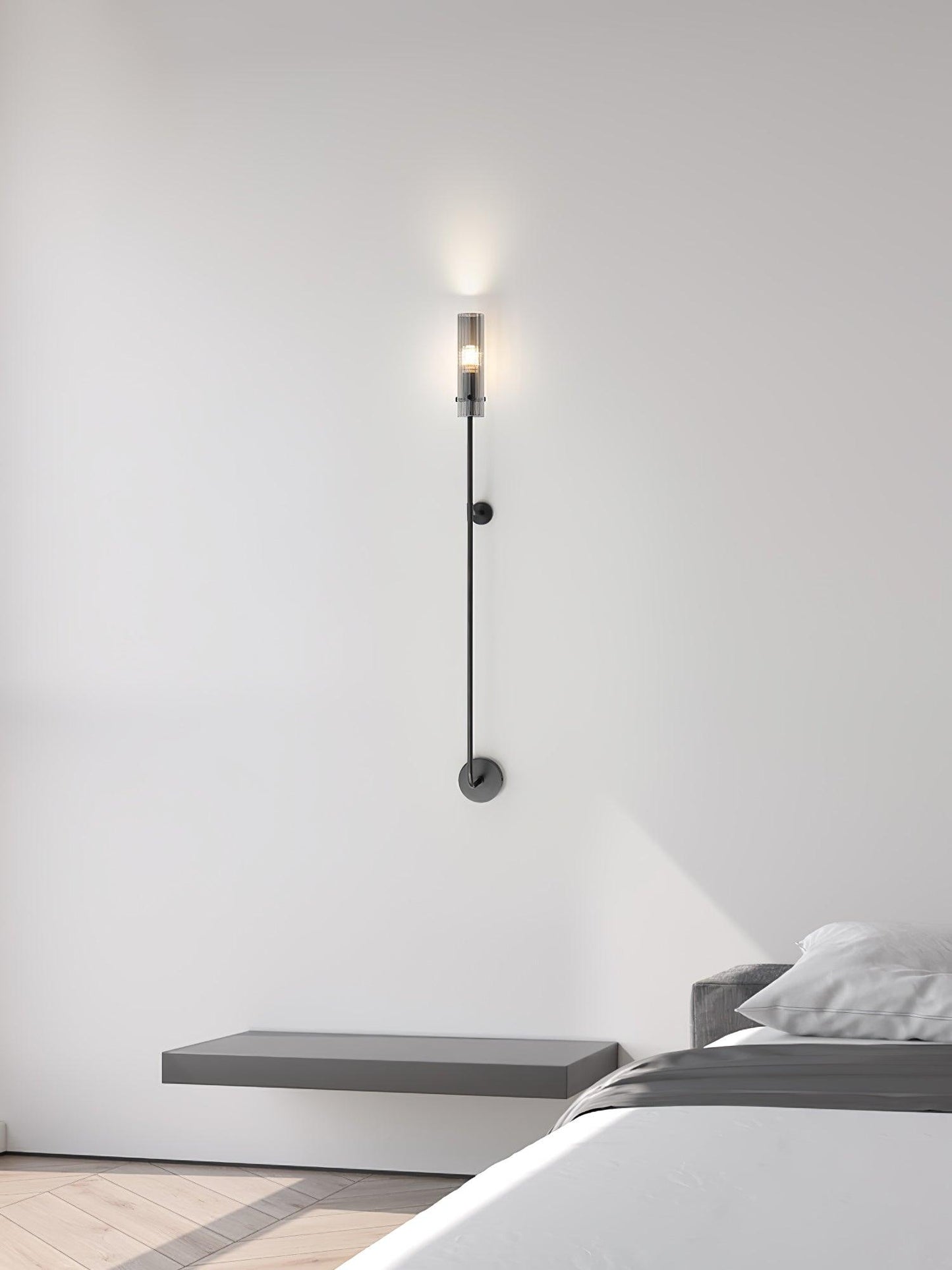 Eclat Vertica Wall Lamp | Brass & Glass | G9