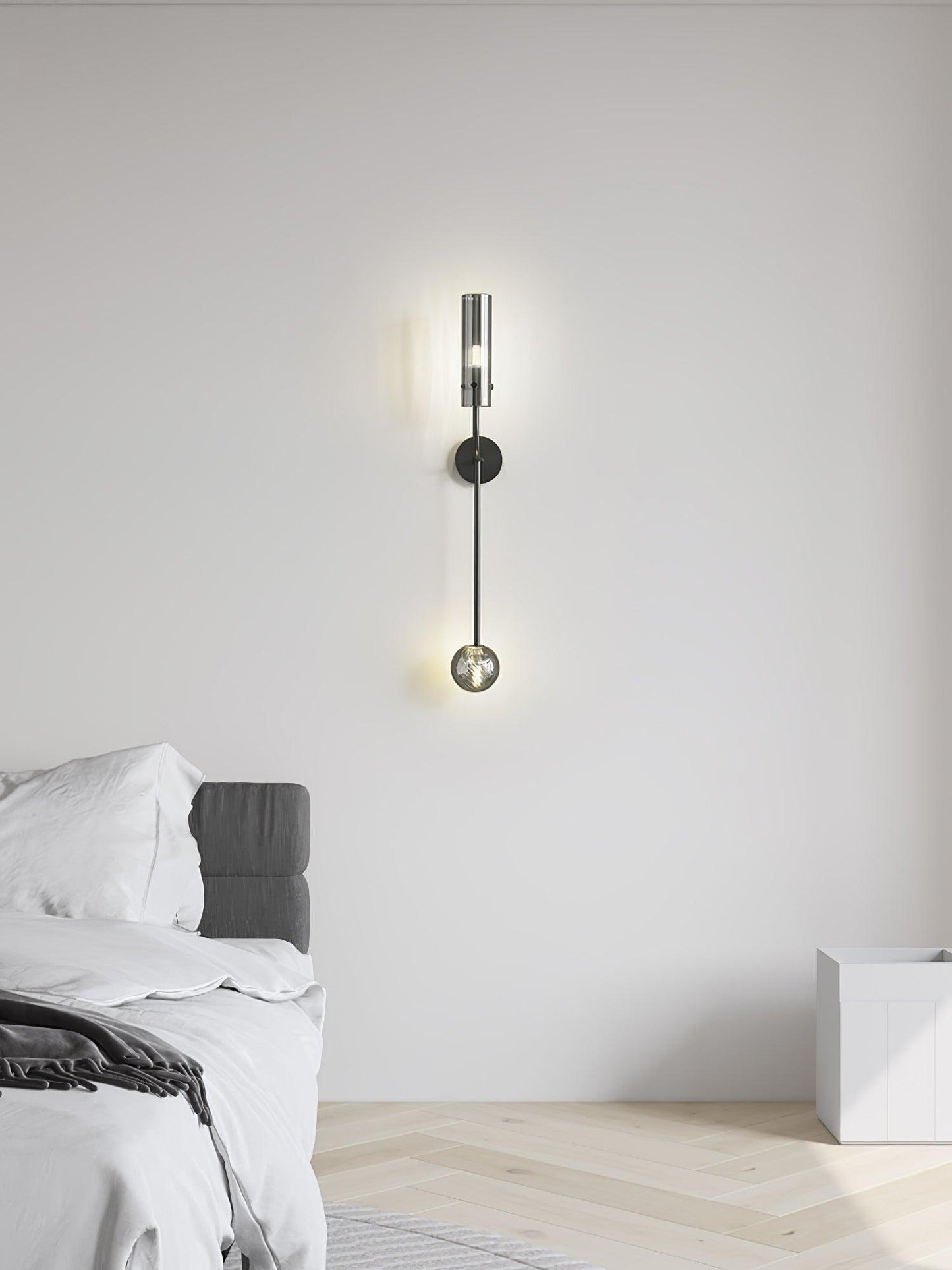 Eclat Vertica Wall Lamp | Brass & Glass | G9