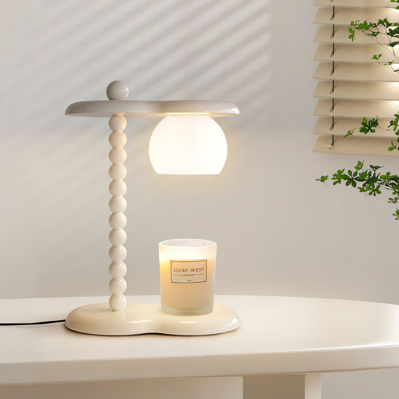 Everalda Table Lamp | Metal & Glass | Green+Red, Red+Black, Beige+Black, Beige