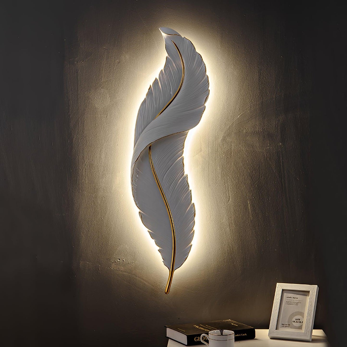 Feather Wall Lamp | Resin | Gold, White