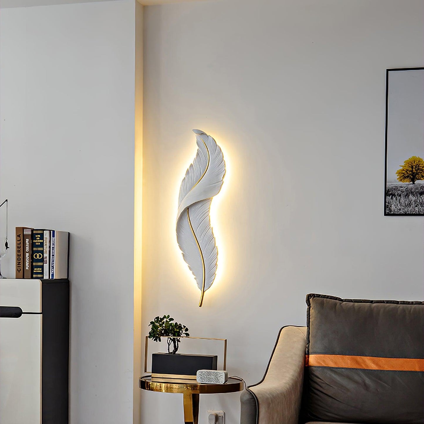Feather Wall Lamp | Resin | Gold, White
