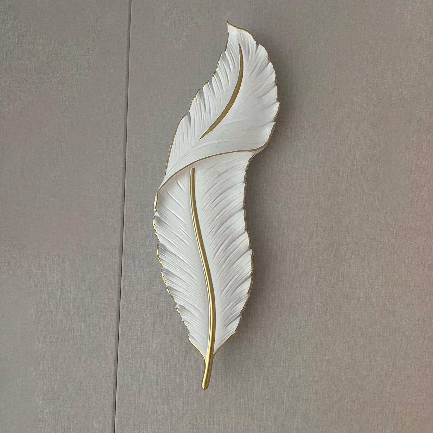 Feather Wall Lamp | Resin | Gold, White
