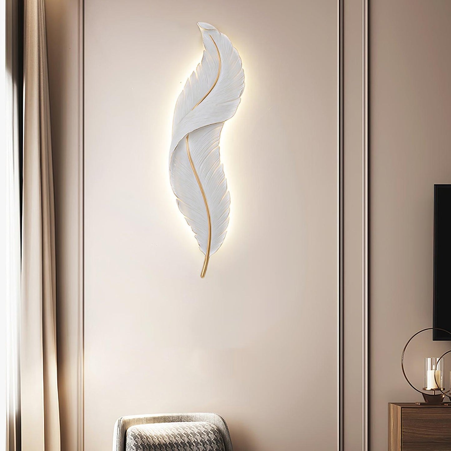 Feather Wall Lamp | Resin | Gold, White