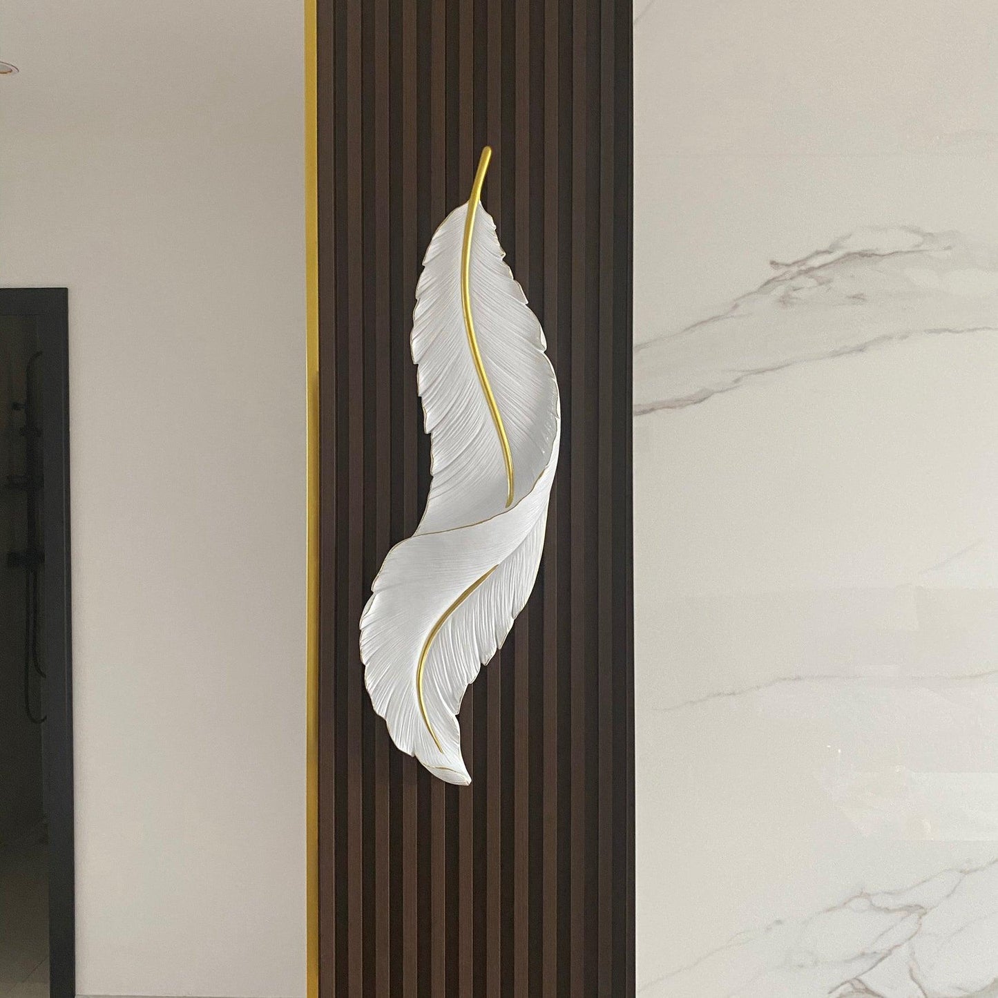 Feather Wall Lamp | Resin | Gold, White