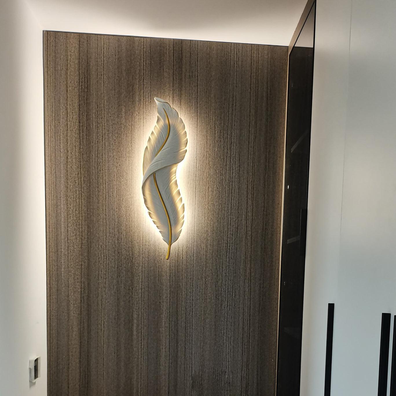 Feather Wall Lamp | Resin | Gold, White