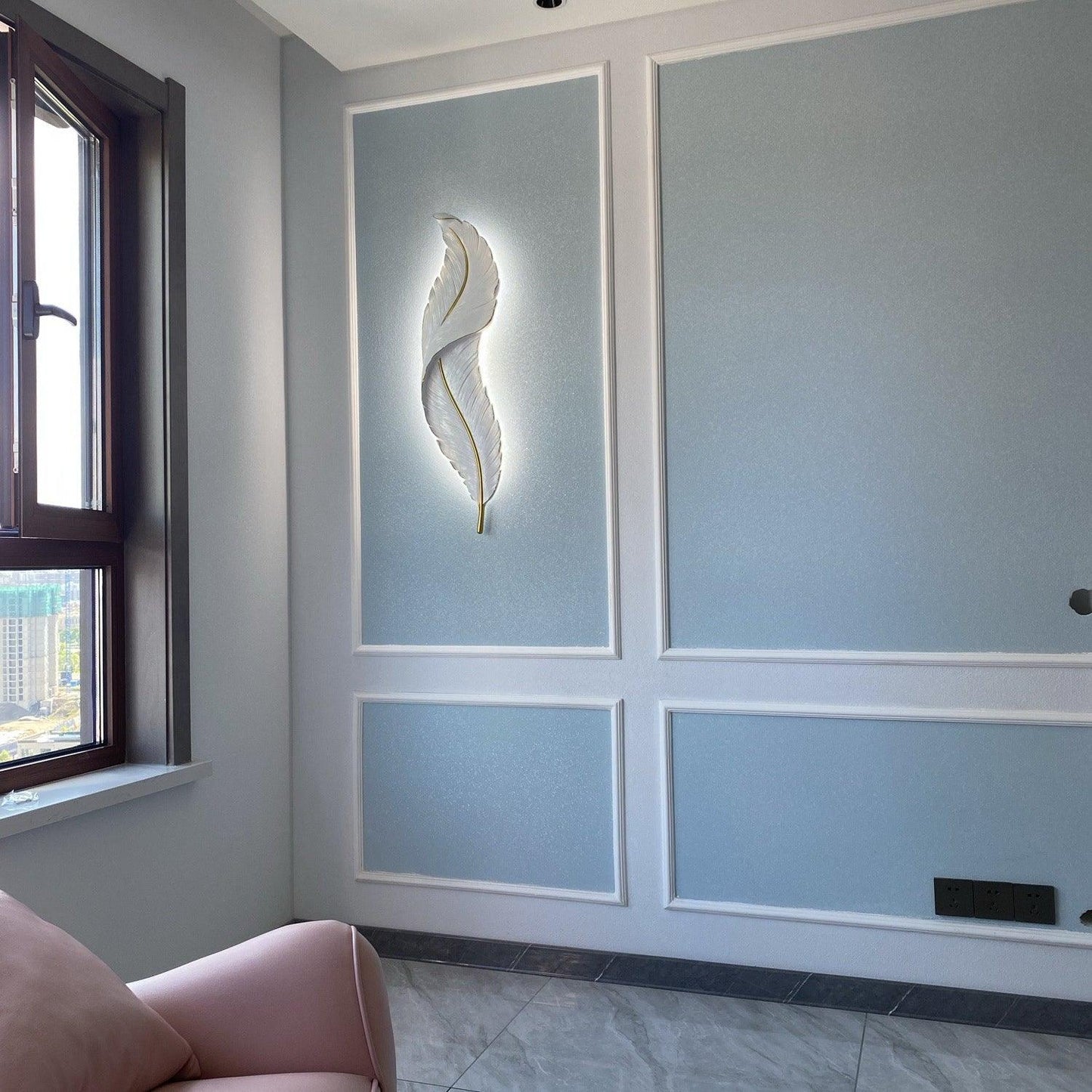 Feather Wall Lamp | Resin | Gold, White