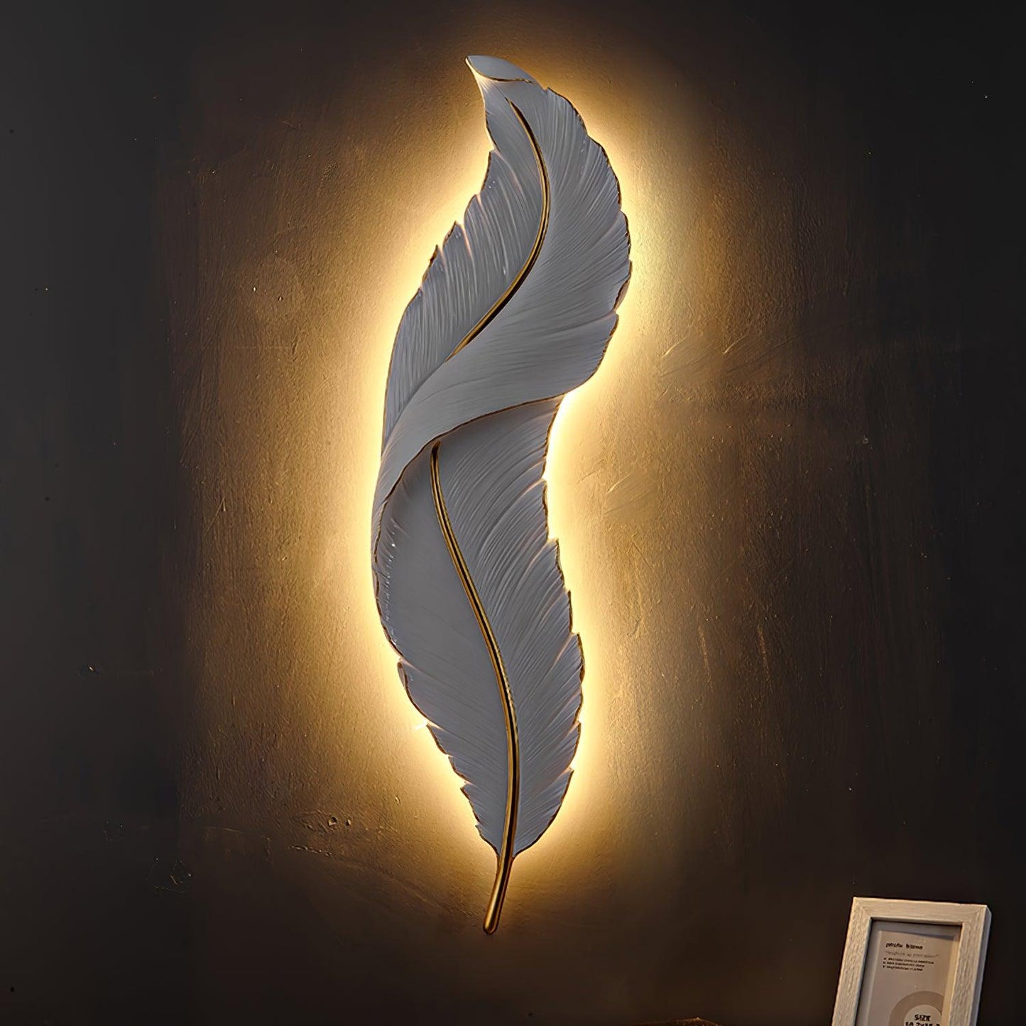 Feather Wall Lamp | Resin | Gold, White