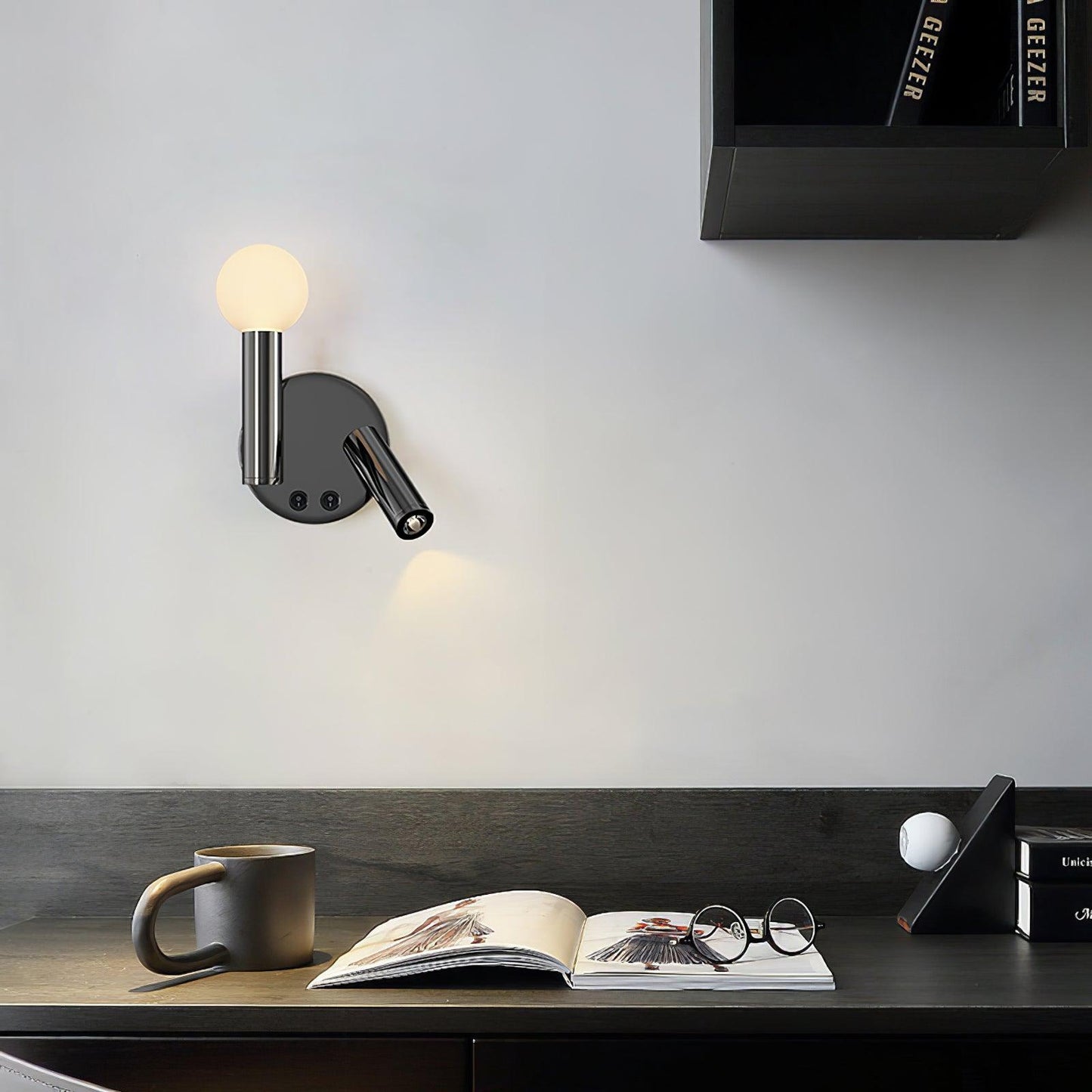 Fedde Wall Lamp | Adjustable LED | Black or White