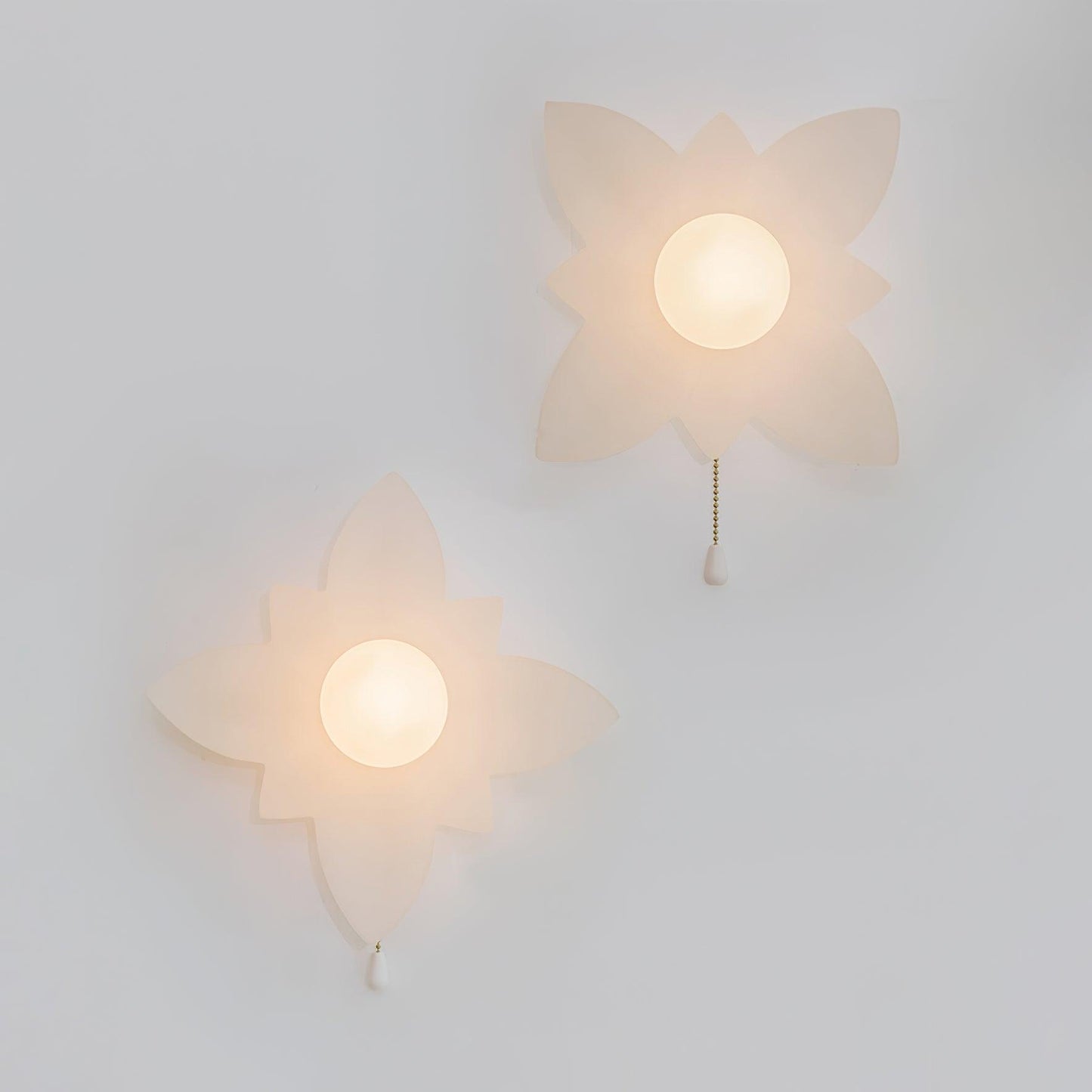 Flowers Wall Lamp | Resin & PC | White