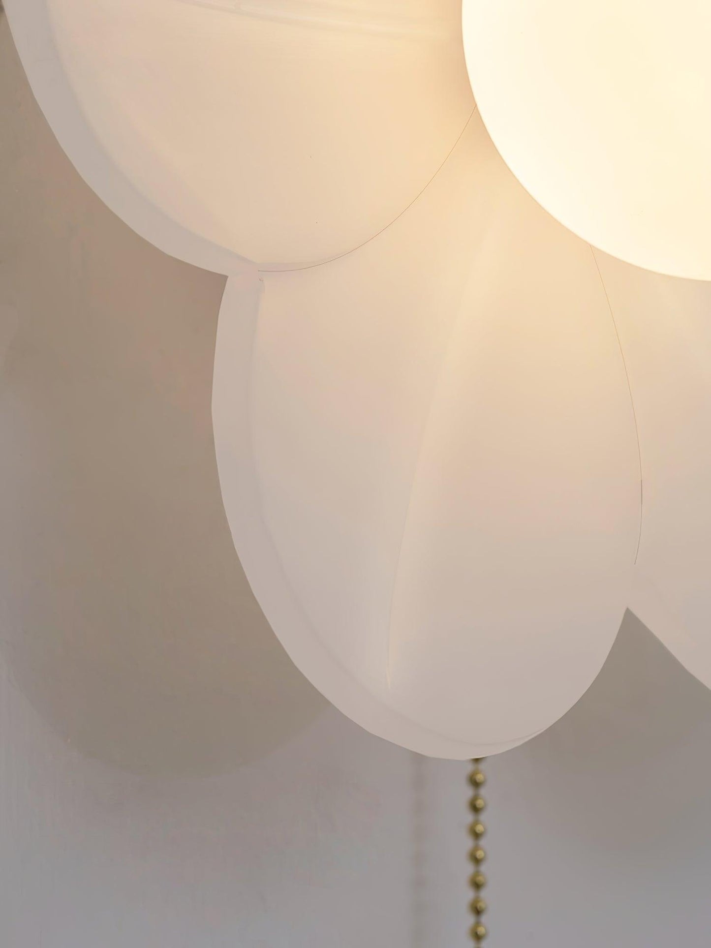 Flowers Wall Lamp | Resin & PC | White