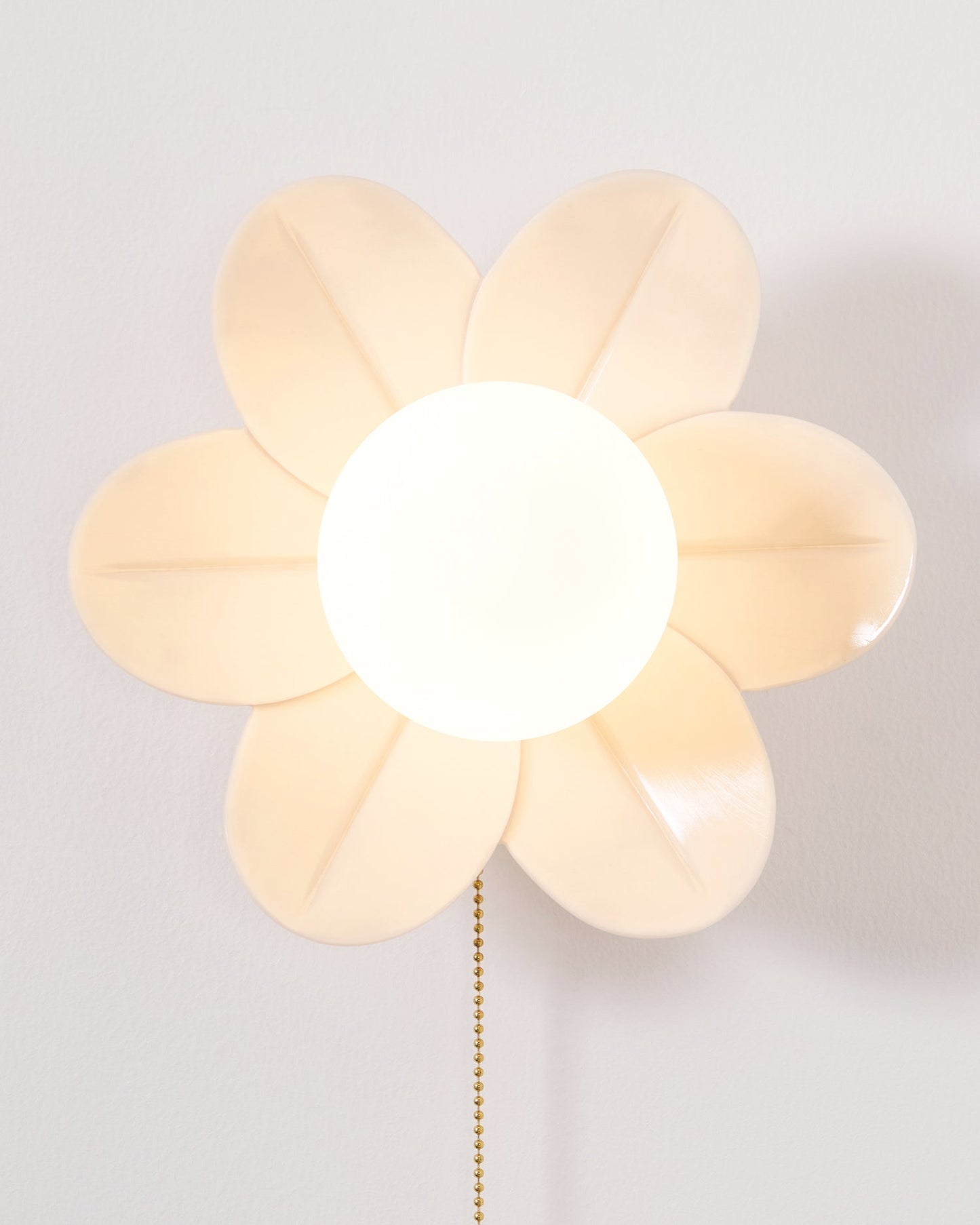Flowers Wall Lamp | Resin & PC | White