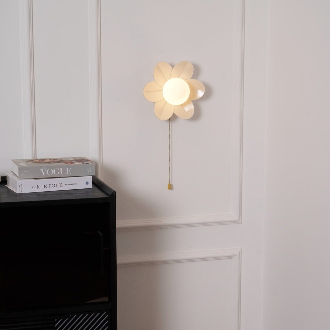 Flowers Wall Lamp | Resin & PC | White