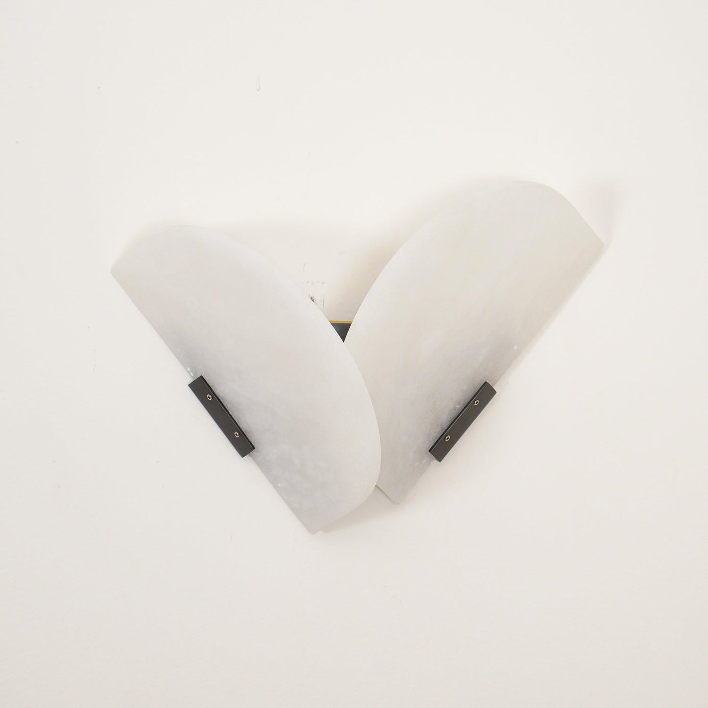 Fly Gaby Wall Lamp | Alabaster & Metal | White