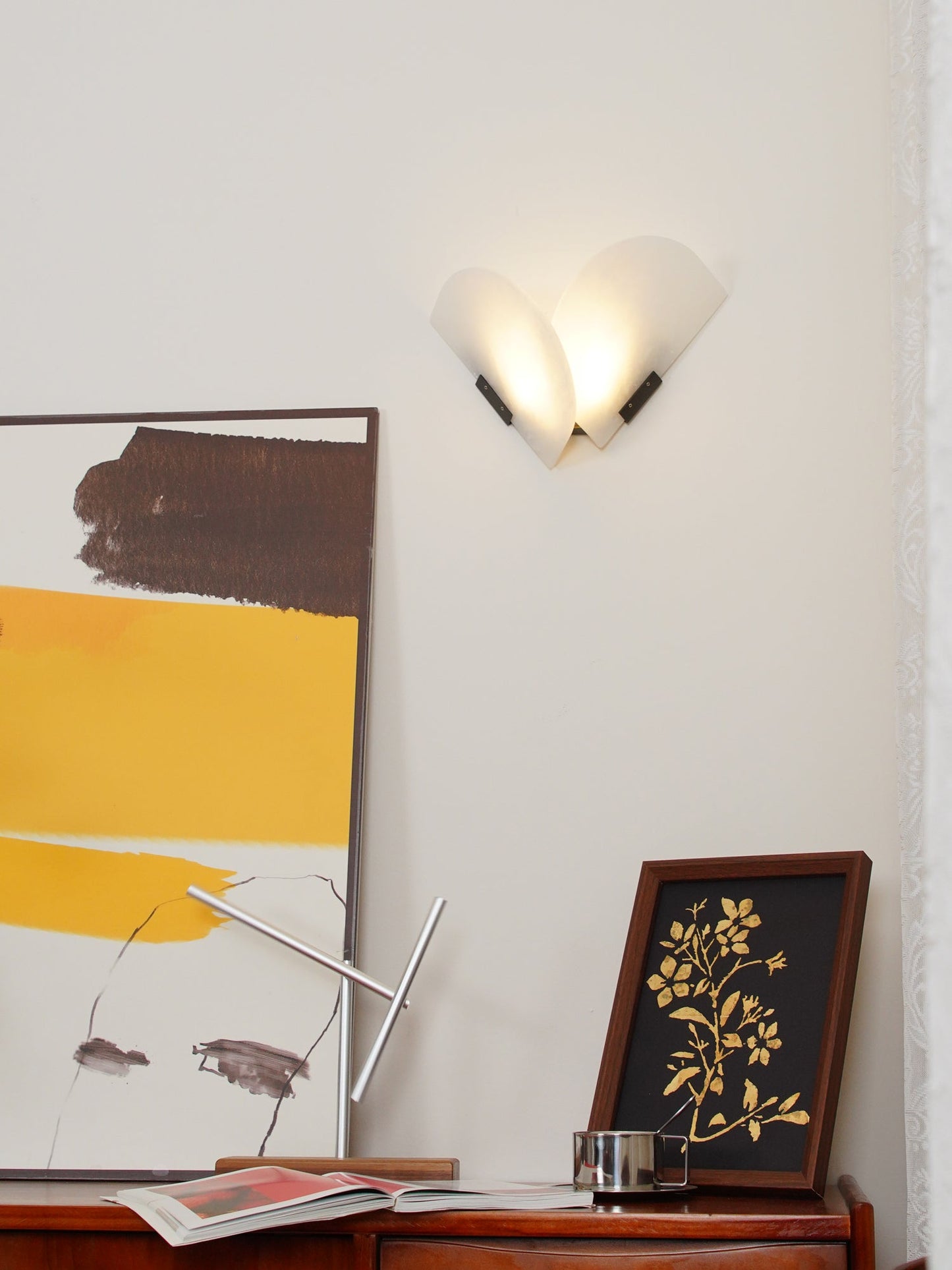 Fly Gaby Wall Lamp | Alabaster & Metal | White