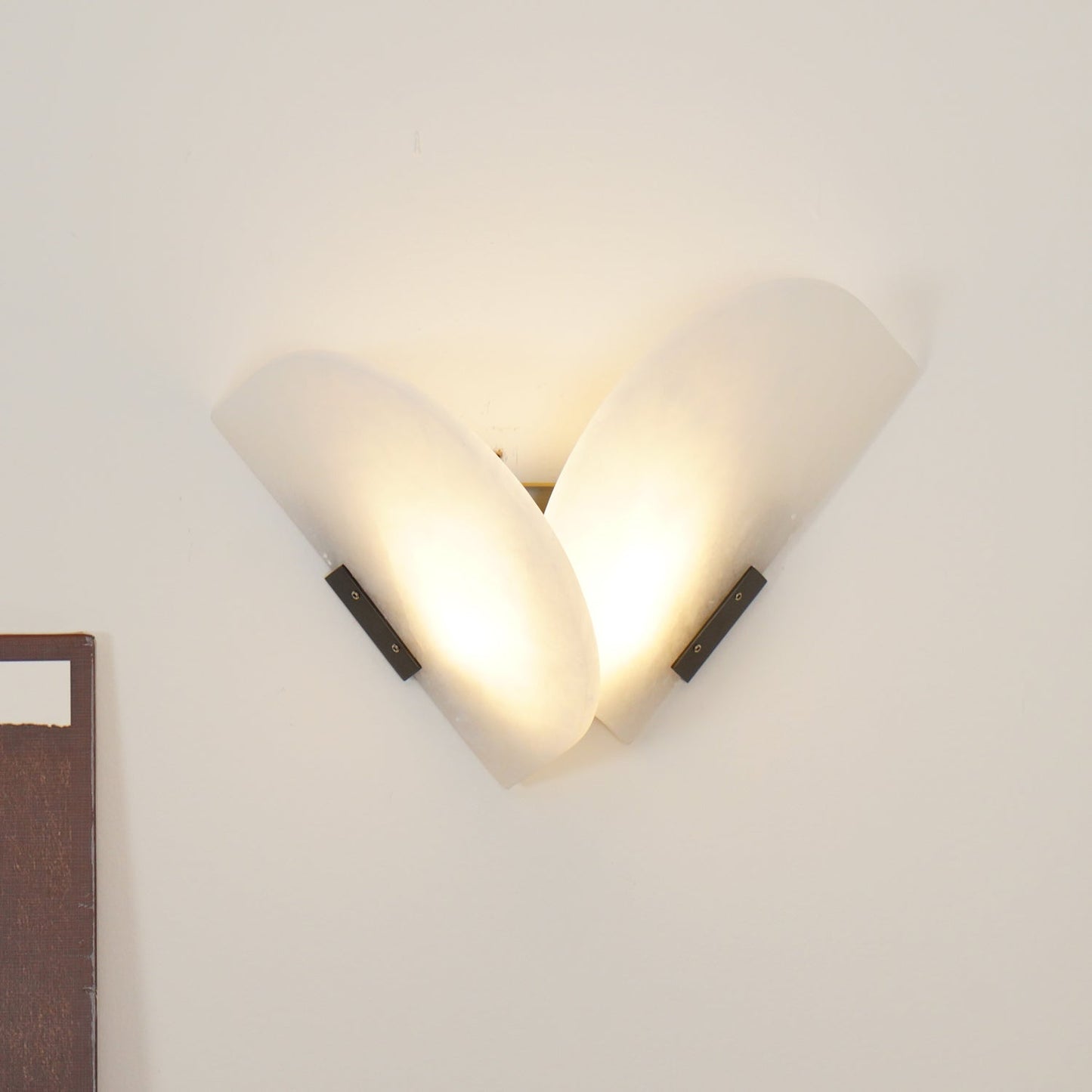 Fly Gaby Wall Lamp | Alabaster & Metal | White