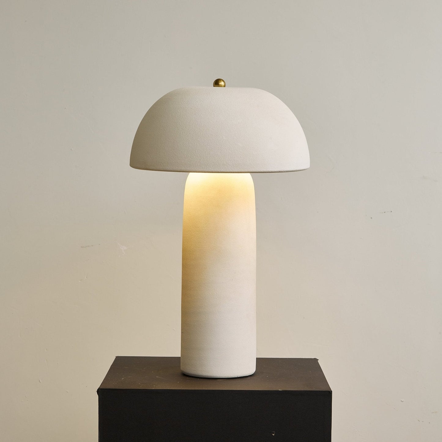 Fungi Glow Table Lamp | Ceramic | Beige & Gold