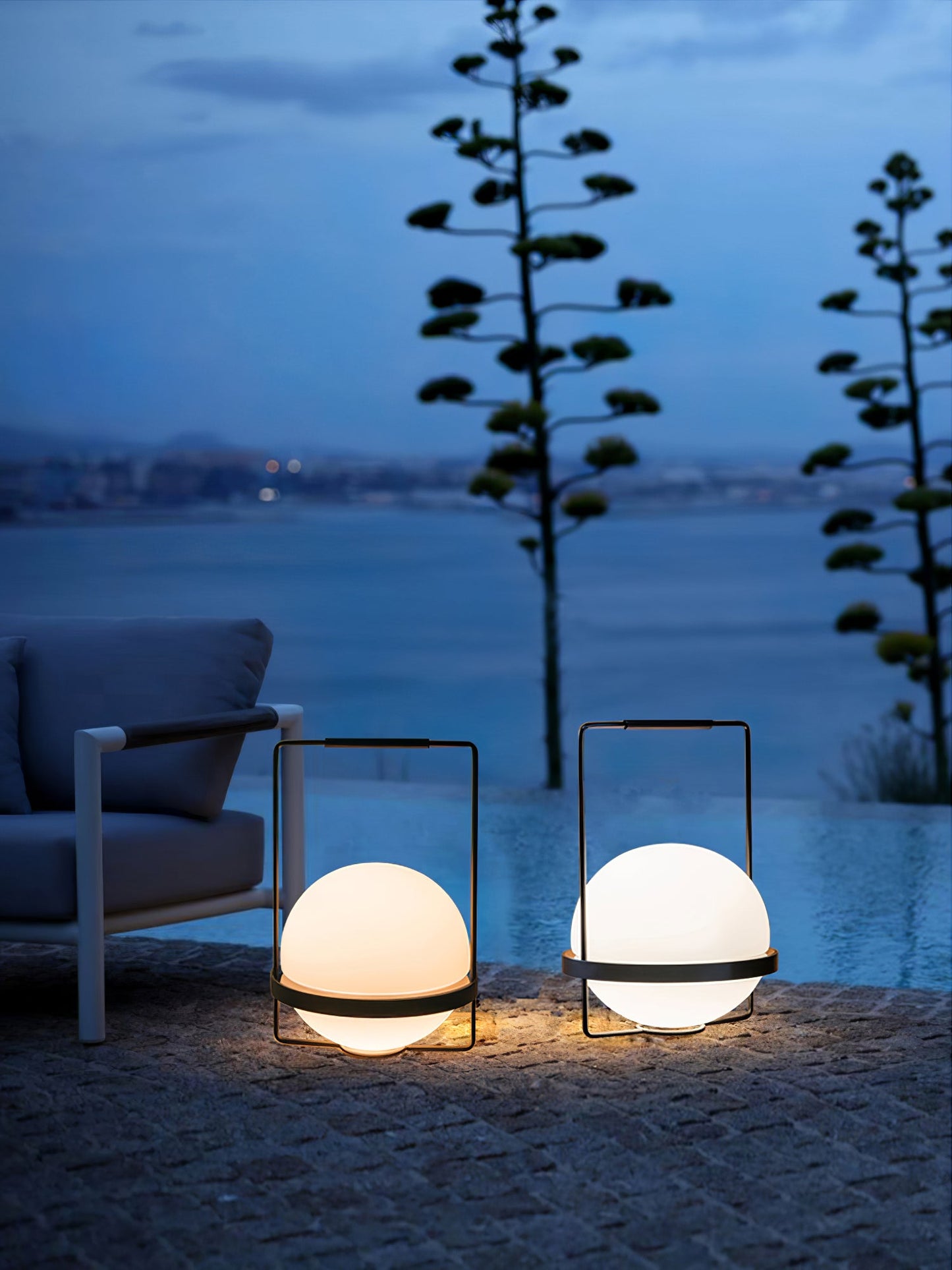Gardens Table Lamp | Metal, Acrylic | Black