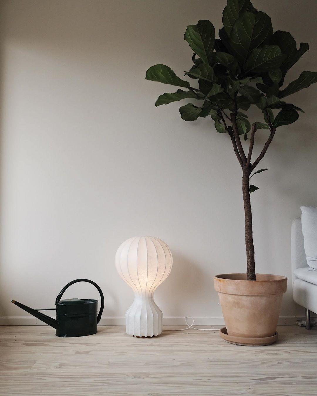 Hot Air Balloon Table Lamp | Steel & Cocoon Design | White Shade