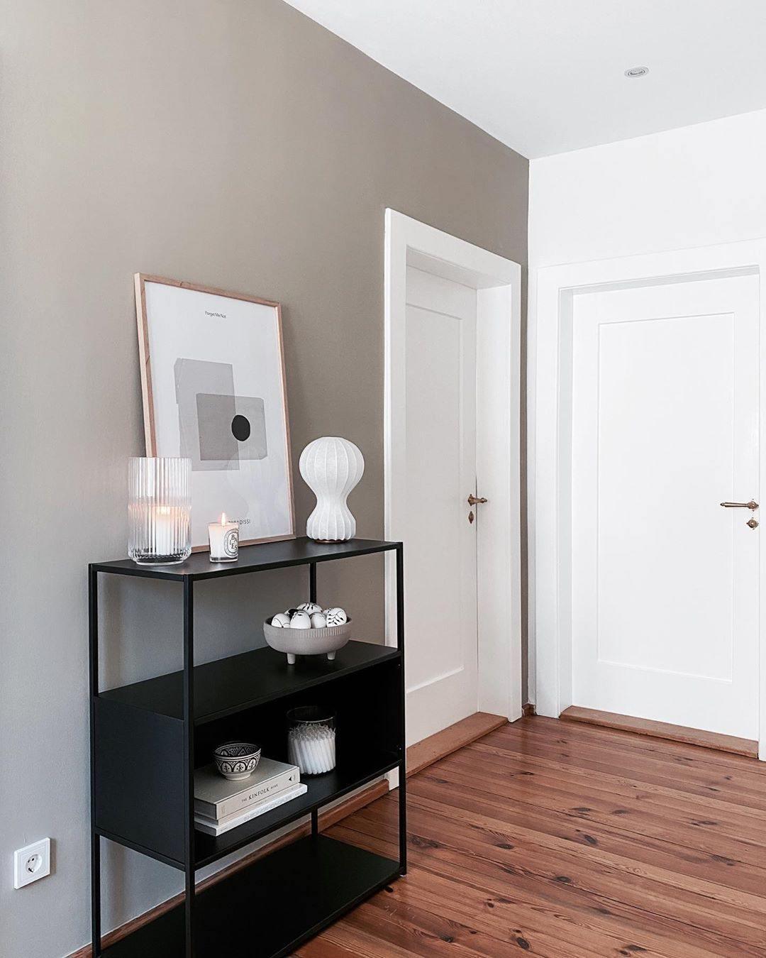 Hot Air Balloon Table Lamp | Steel & Cocoon Design | White Shade
