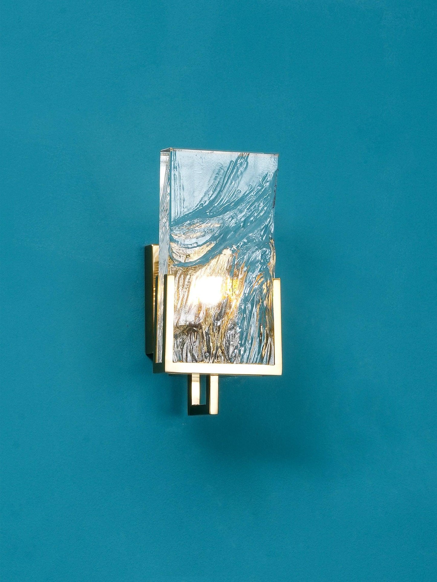 Ice Crystal Wall Lamp | Crystal Glass | Brass Finish